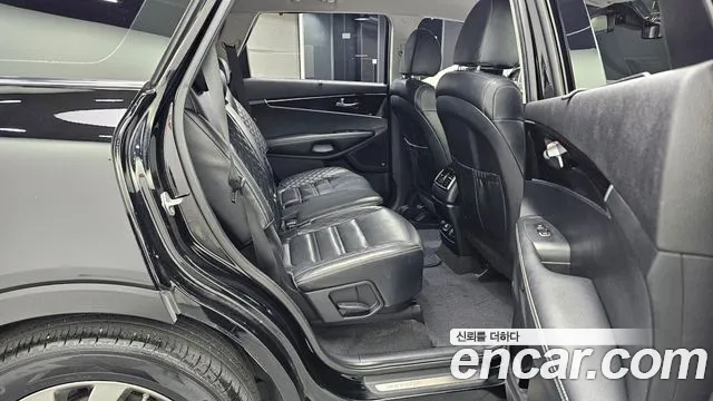 Kia Sorento 2019 — фото 12