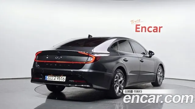 Hyundai Sonata 2022 — фото 1