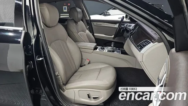 Genesis G80 2017 — фото 16