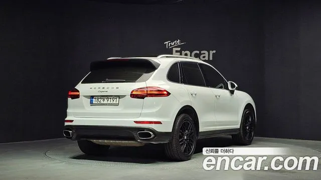 Porsche Cayenne 2016 — фото 2