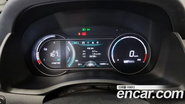 Kia Niro 2019 — фото 8