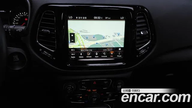 Jeep Compass 2019 — фото 13