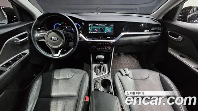 Kia Niro 2020 — фото 10