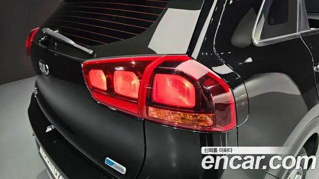 Kia Niro 2020 — фото 9