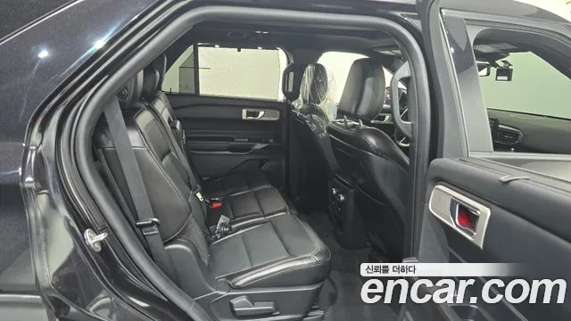 Ford Explorer 2020 — фото 11