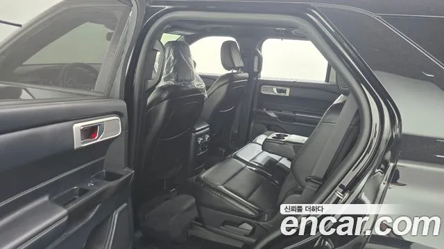 Ford Explorer 2020 — фото 12