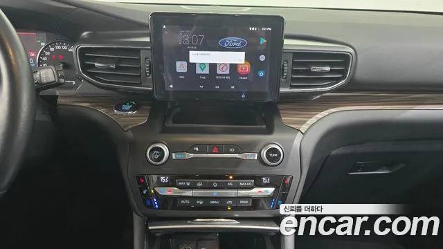 Ford Explorer 2020 — фото 13
