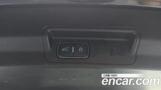 Ford Explorer 2020 — фото 15