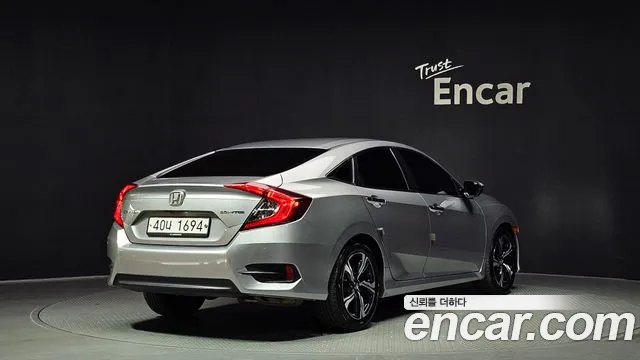 Honda Civic 2017 — фото 2