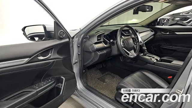 Honda Civic 2017 — фото 13