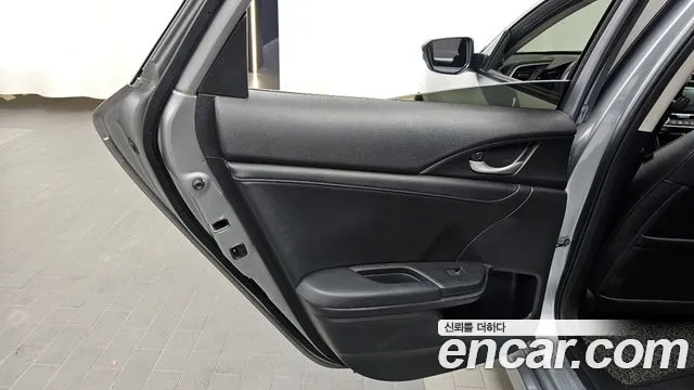 Honda Civic 2017 — фото 15