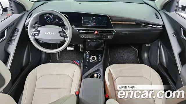 Kia Niro 2022 — фото 10