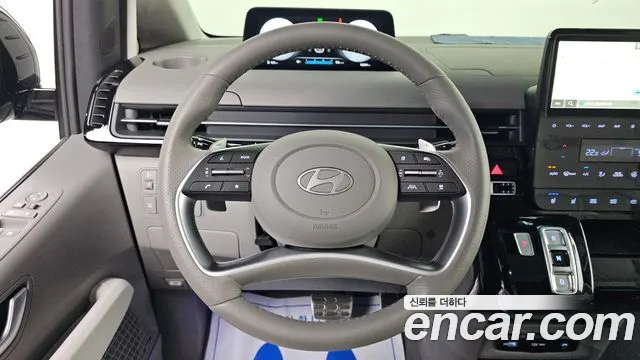 Hyundai Staria 2025 — фото 14