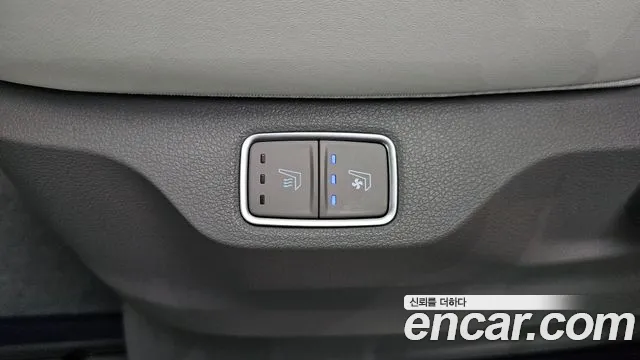 Hyundai Staria 2025 — фото 18