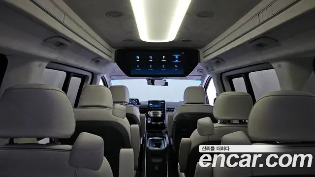 Hyundai Staria 2025 — фото 19