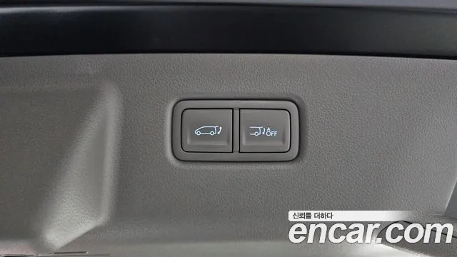 Hyundai Staria 2025 — фото 20