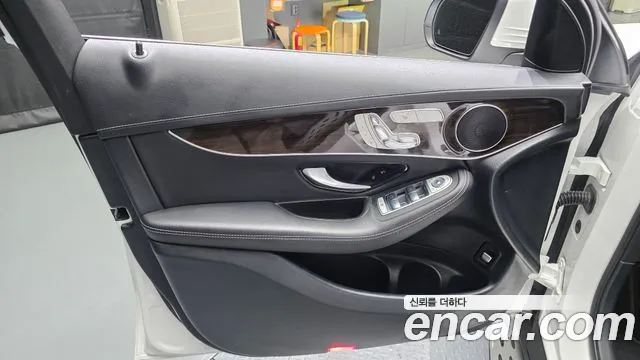Mercedes-Benz GLC-Class 2020 — фото 14