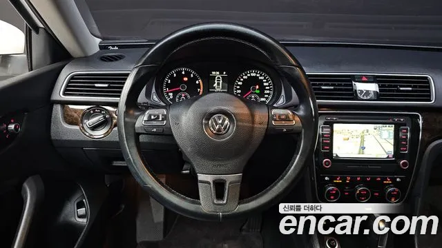 Volkswagen Passat 2015 — фото 13