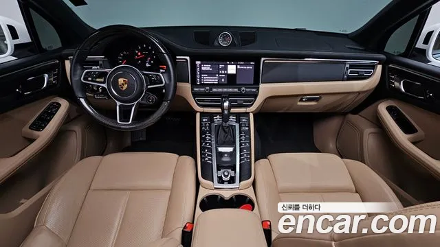 Porsche Macan 2021 — фото 10