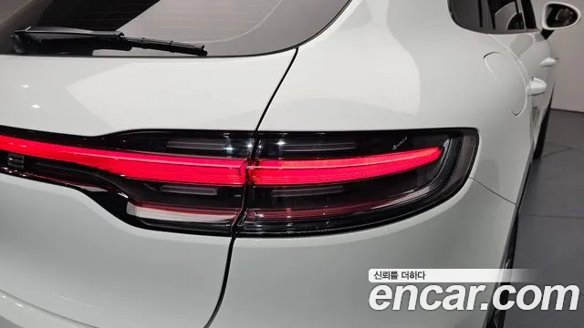 Porsche Macan 2021 — фото 9