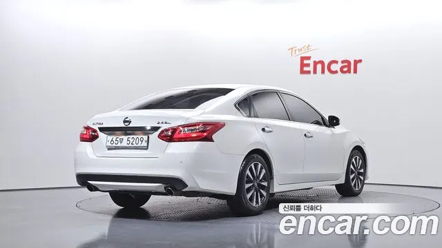Nissan Altima 2017 — фото 2