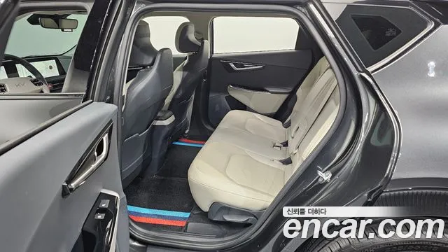 Kia EV6 2022 — фото 12