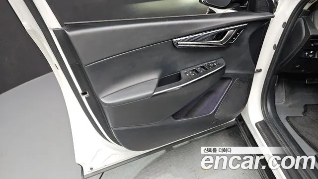 Kia EV6 2025 — фото 14
