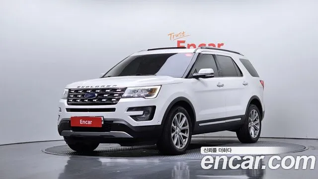 Ford Explorer 2017 — фото 1