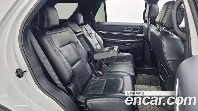 Ford Explorer 2017 — фото 12