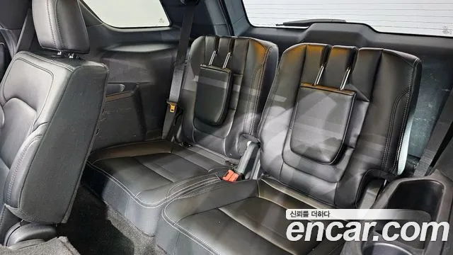 Ford Explorer 2017 — фото 13