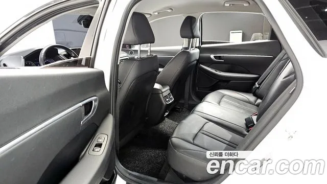 Hyundai Sonata 2020 — фото 11