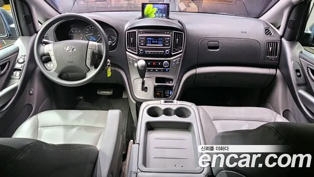 Hyundai Starex 2018 — фото 7