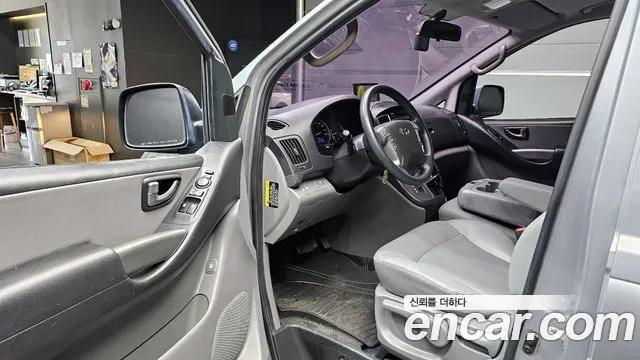 Hyundai Starex 2018 — фото 10