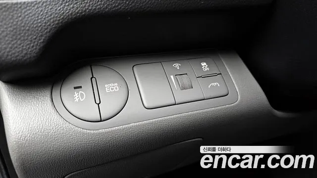 Hyundai Starex 2018 — фото 18
