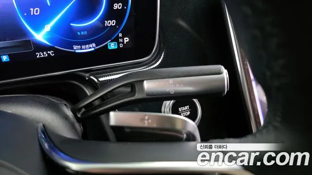 Mercedes-Benz EQS 2023 — фото 12