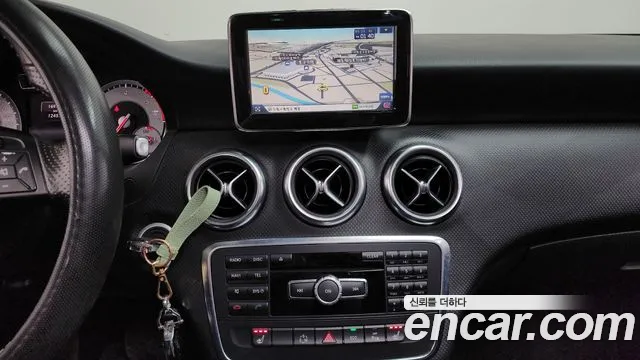 Mercedes-Benz A-Class 2014 — фото 13