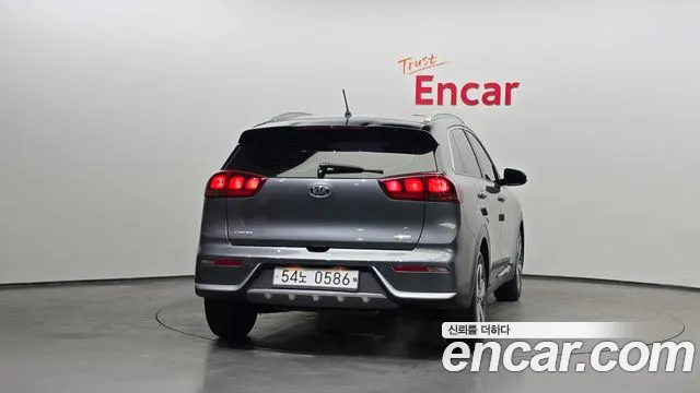 Kia Niro 2017 — фото 4