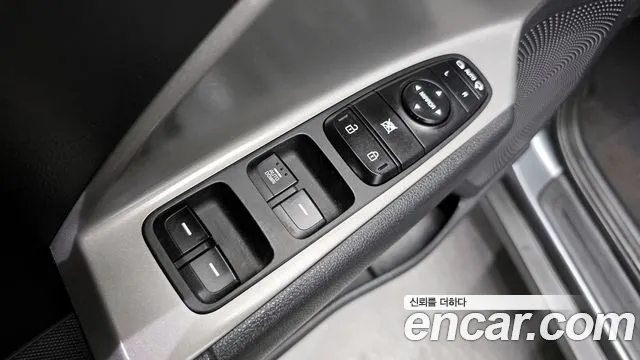 Kia Niro 2017 — фото 19