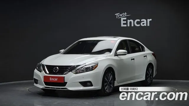 Nissan Altima 2017 — фото 1