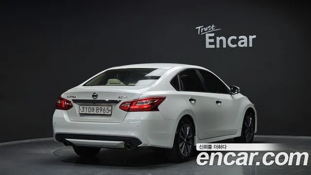 Nissan Altima 2017 — фото 2