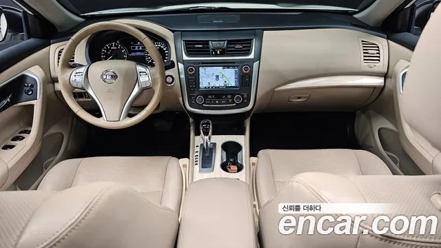 Nissan Altima 2017 — фото 10