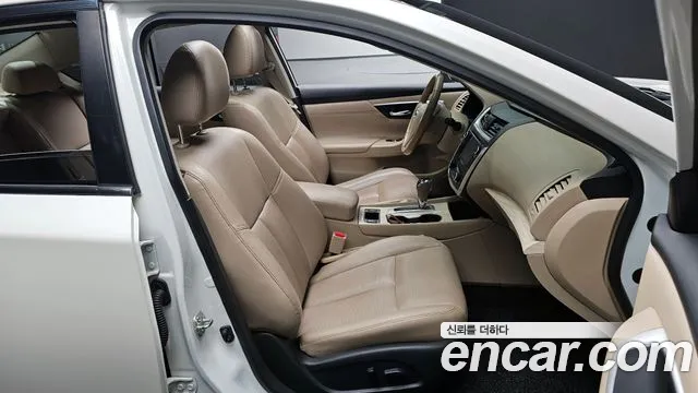 Nissan Altima 2017 — фото 13