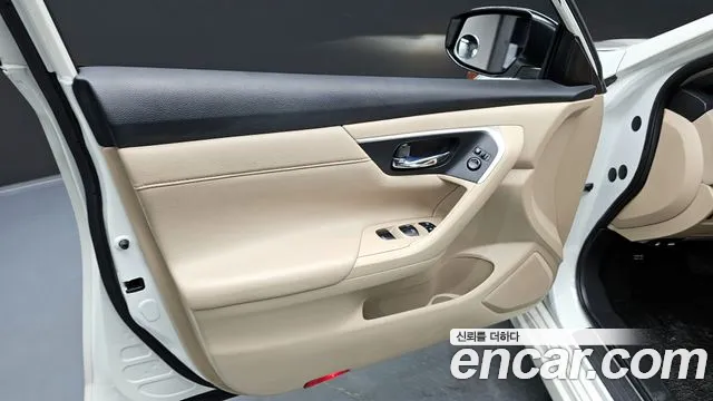 Nissan Altima 2017 — фото 14
