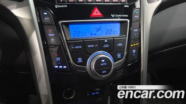 Hyundai i30 2016 — фото 16