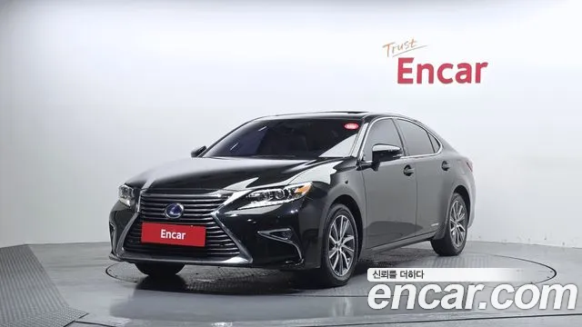 Lexus ES 2017 — фото 1