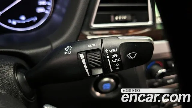 Hyundai Genesis 2015 — фото 17