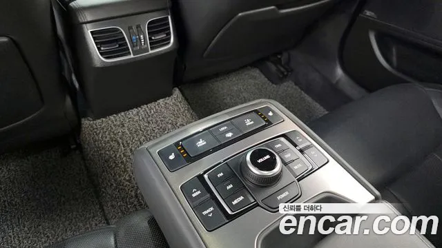 Hyundai Genesis 2015 — фото 18