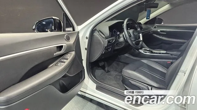 Hyundai Sonata 2022 — фото 10