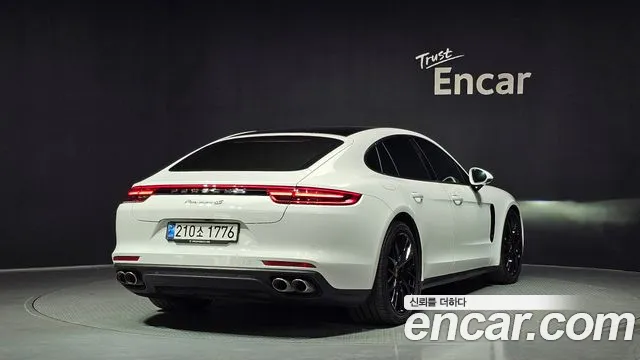 Porsche Panamera 2018 — фото 2