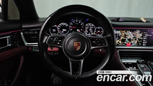 Porsche Panamera 2018 — фото 13